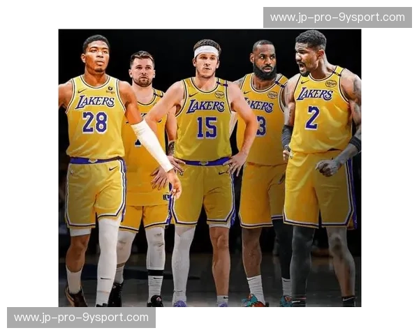 紫金荣耀与铁血硬骨：湖人vs热火，那场重新定义伟大的总冠军之争